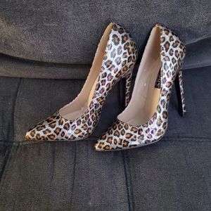 Pleaser Stilettos Sexy 20 Silver Cheetah Print Size 6